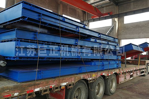 巨正機械公司一批擋板門驗收合格，整裝待發(fā)了